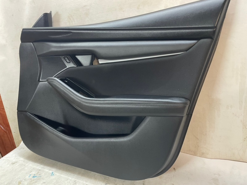 Обшивка двери Mazda Mazda 3 2020 BP