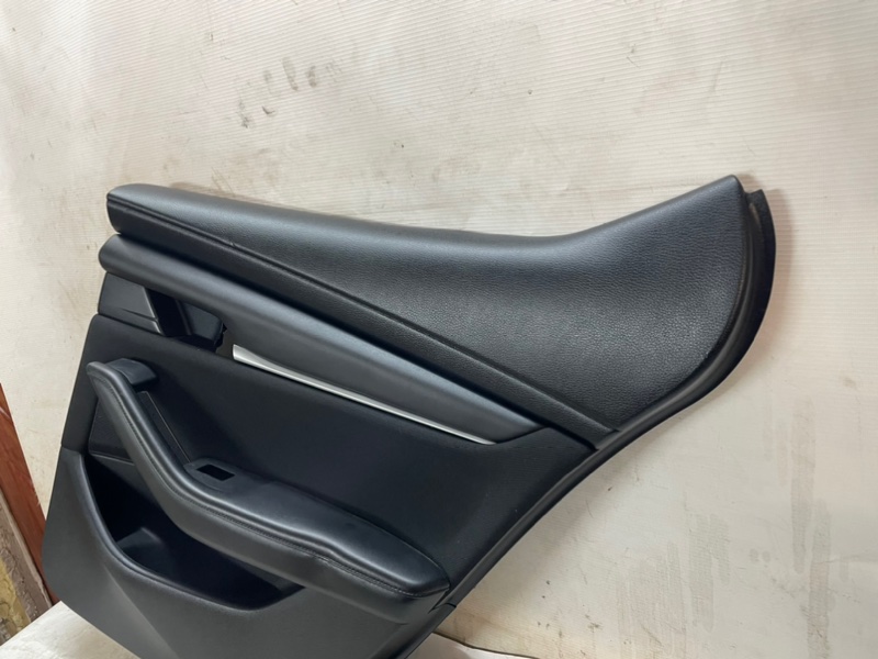 Обшивка двери Mazda Mazda 3 2020 BP