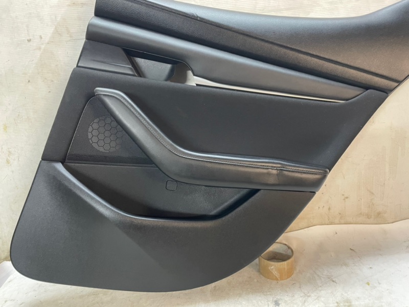 Обшивка двери Mazda Mazda 3 2020 BP