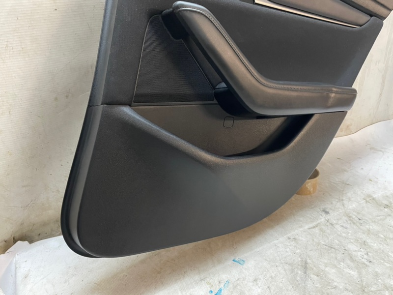 Обшивка двери Mazda Mazda 3 2020 BP