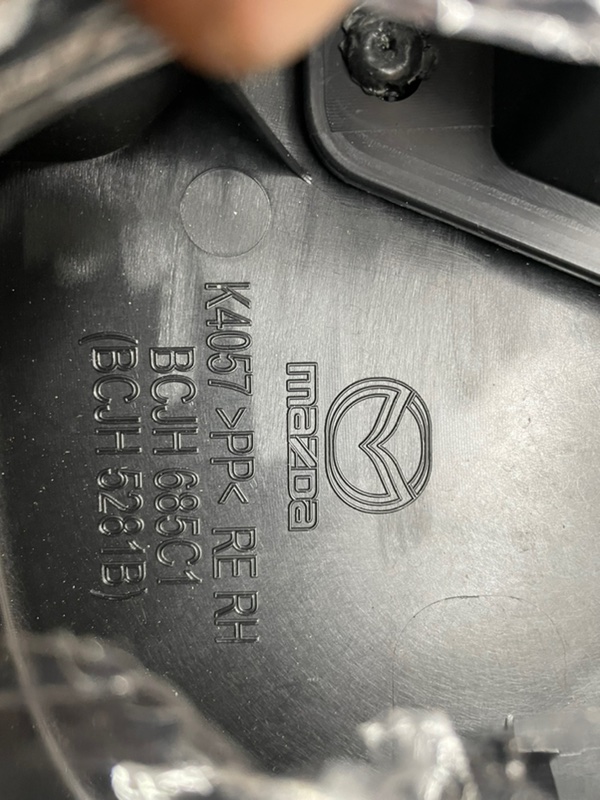 Обшивка двери Mazda Mazda 3 2020 BP