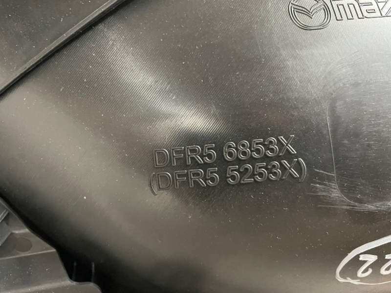 Обшивка двери Mazda CX-30 2020