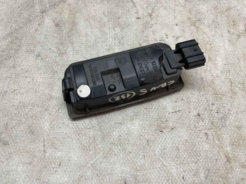 Кнопка открывания багажника Honda CR-V 2019 RW
