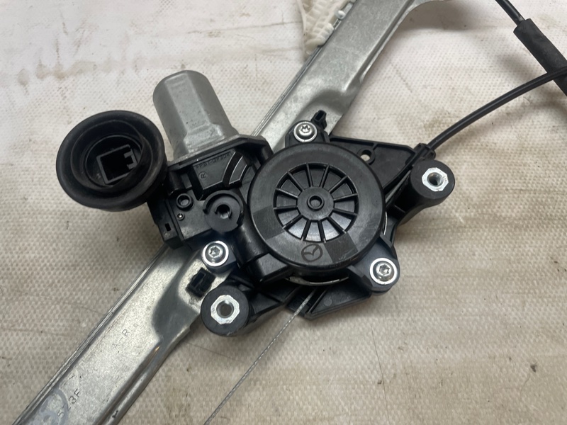 Стеклоподъемник Mazda Mazda 3 2020 BP