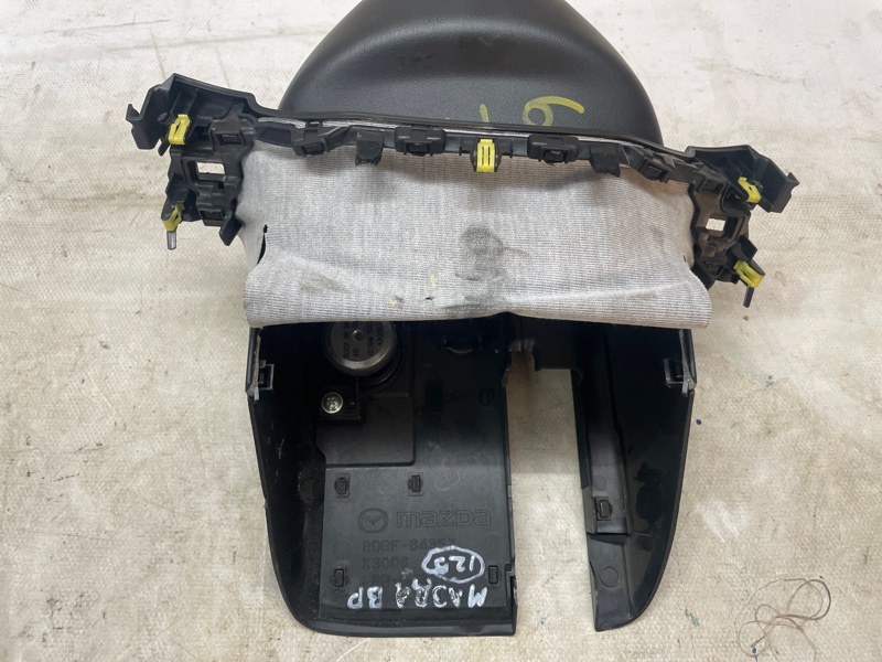 Кожух рулевой колонки Mazda Mazda 3 2020 BP