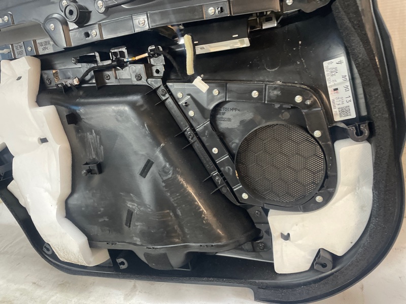Обшивка двери Mazda CX-9 TC