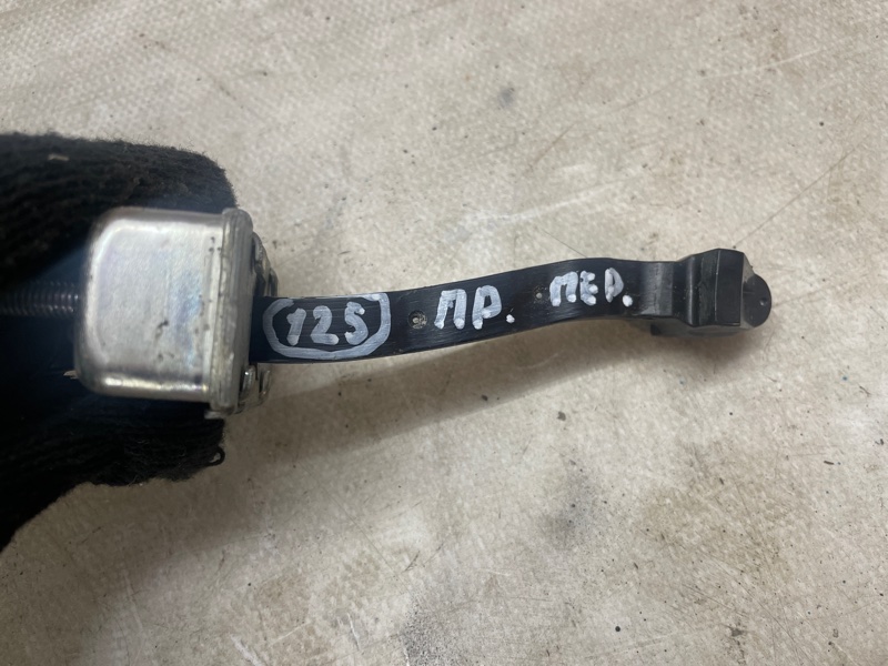 Ограничитель двери Mazda Mazda 3 2020 BP