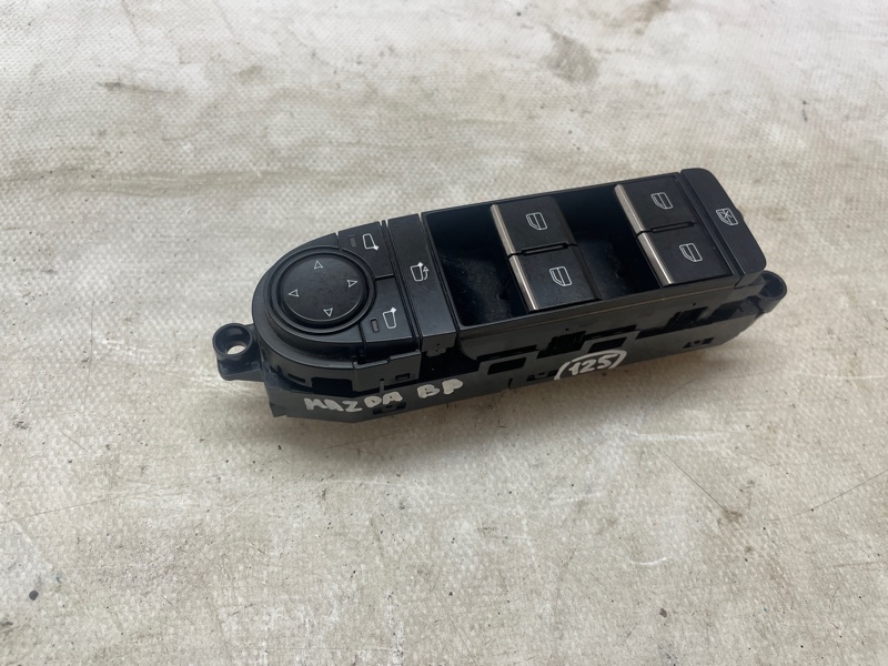 Блок управления стеклоподъемниками Mazda Mazda 3 2020 BP