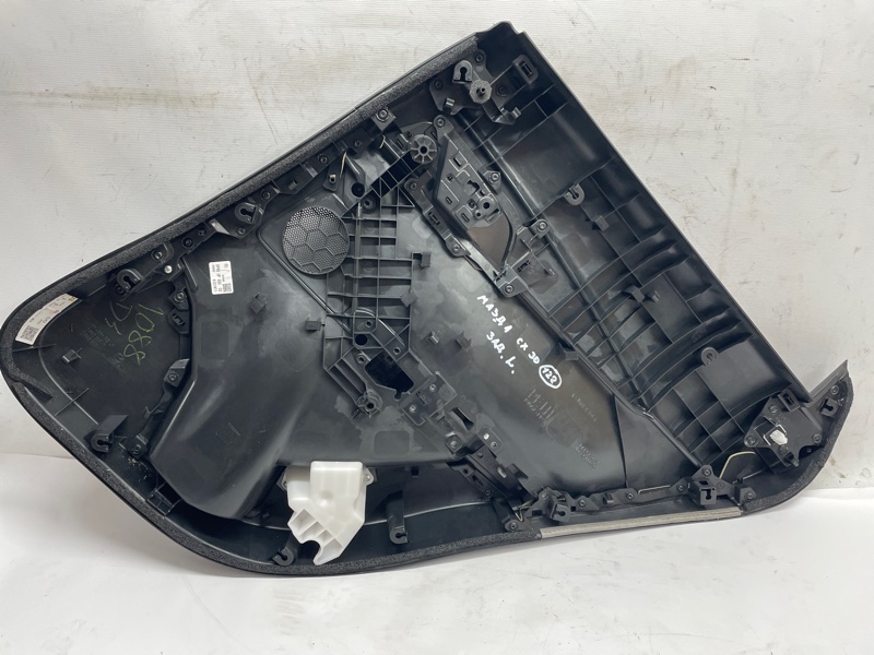 Обшивка двери Mazda CX-30 2020