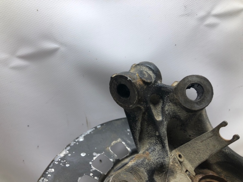 Кулак поворотный Volkswagen Touareg 2003 7L