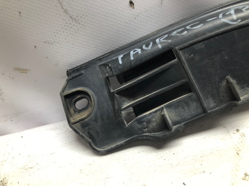 Кронштейн бампера Volkswagen Touareg 2003 7L