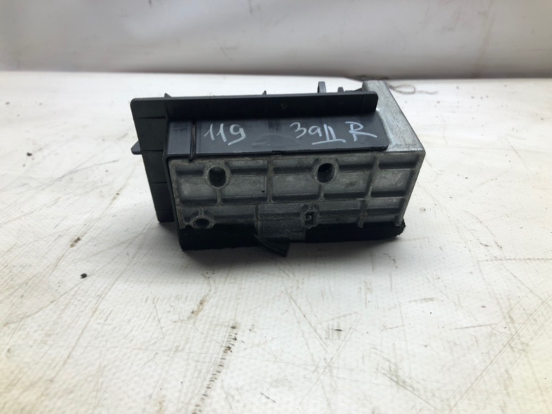 Кронштейн полки багажника BMW X5 2007 E70