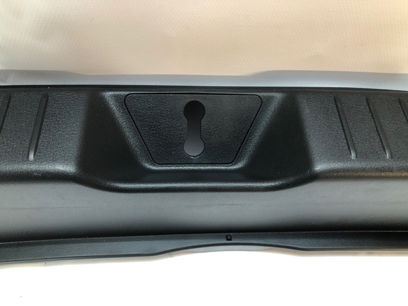 Накладка багажника Mazda CX-30 2020