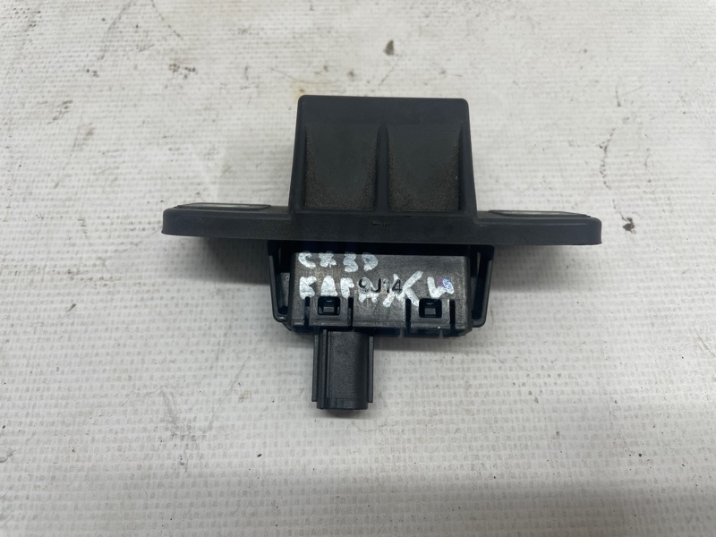 Кнопка открывания багажника Mazda CX-30 2020