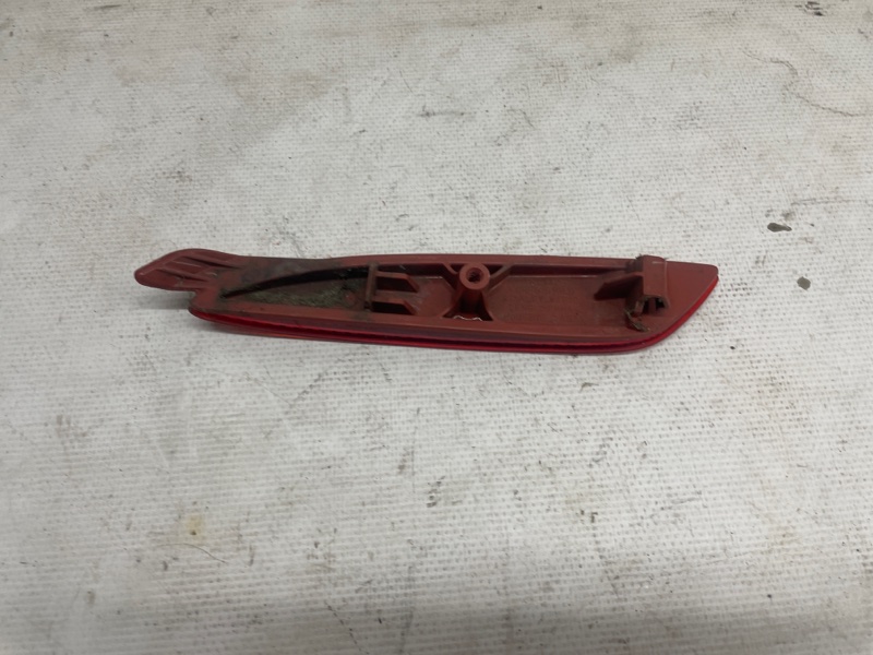 Катафот бампера Mazda Mazda 3 2020 BP