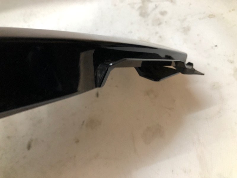 Спойлер крышки багажника Mazda CX-30 2020