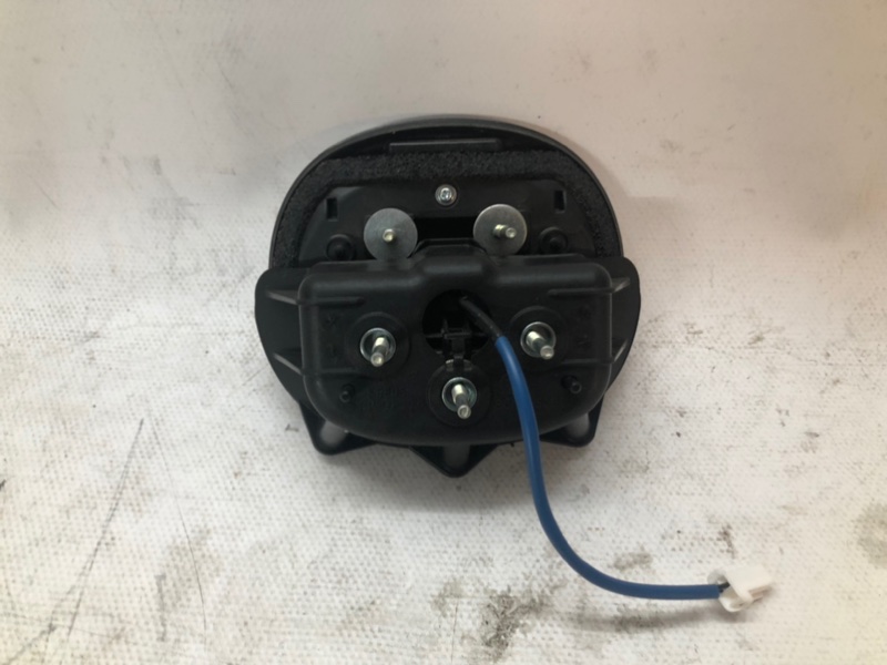 Кнопка открывания багажника Mazda Mazda 3 2020 BP