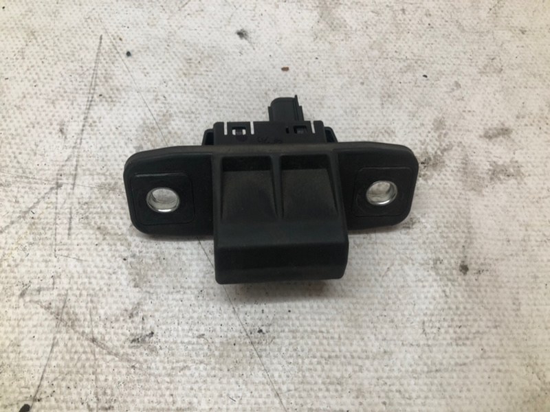 Кнопка открывания багажника Mazda CX-5 KF