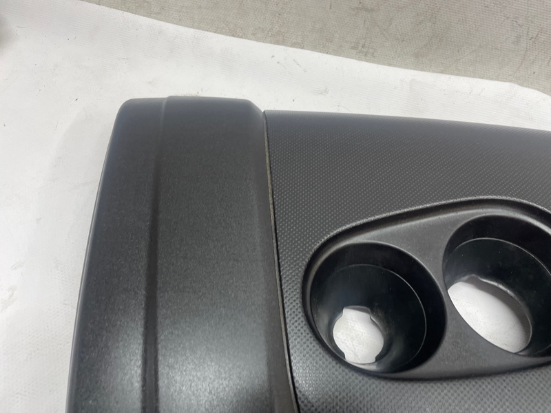 Декоративная крышка двигателя Mazda CX-30 2020