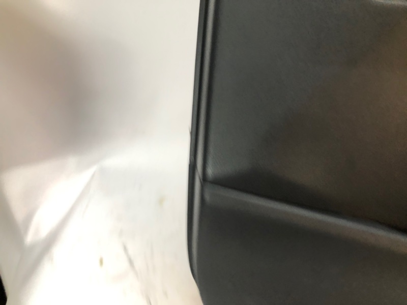 Обшивка двери Mazda CX-30 2020