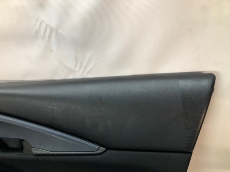 Обшивка двери Mazda CX-30 2020
