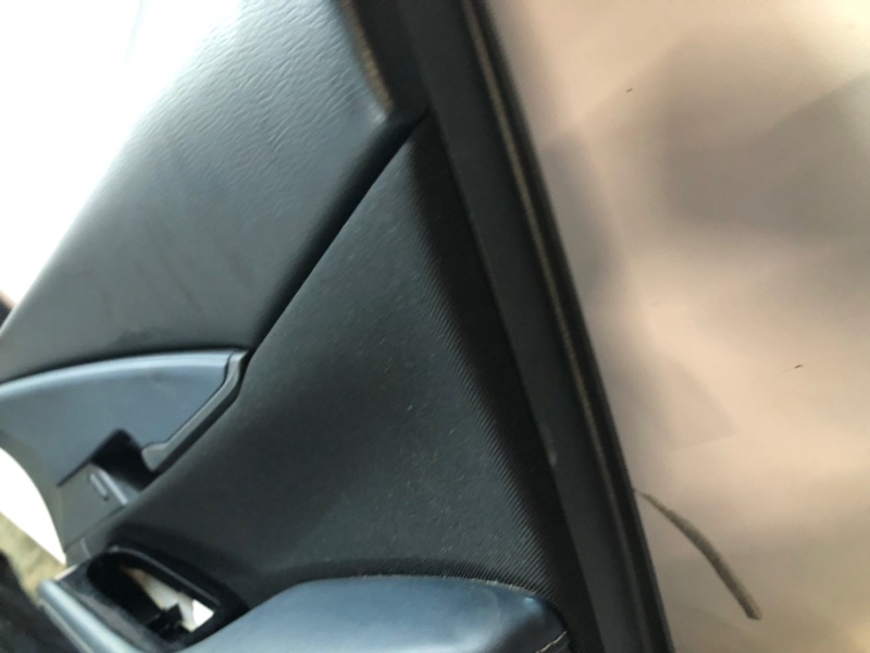 Обшивка двери Mazda CX-30 2020