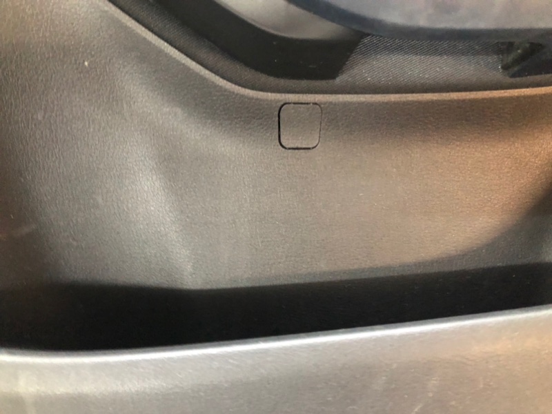 Обшивка двери Mazda CX-30 2020
