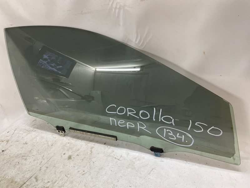 Стекло двери Toyota Corolla 2008