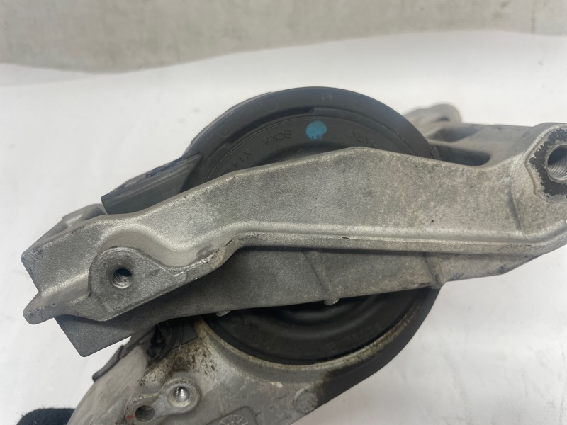 Подушка двигателя Mazda CX-30 2020