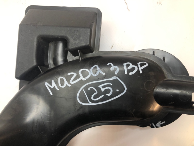 Воздухозаборник Mazda Mazda 3 2020 BP