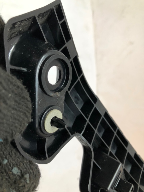 Кронштейн бампера Mazda CX-30 2020