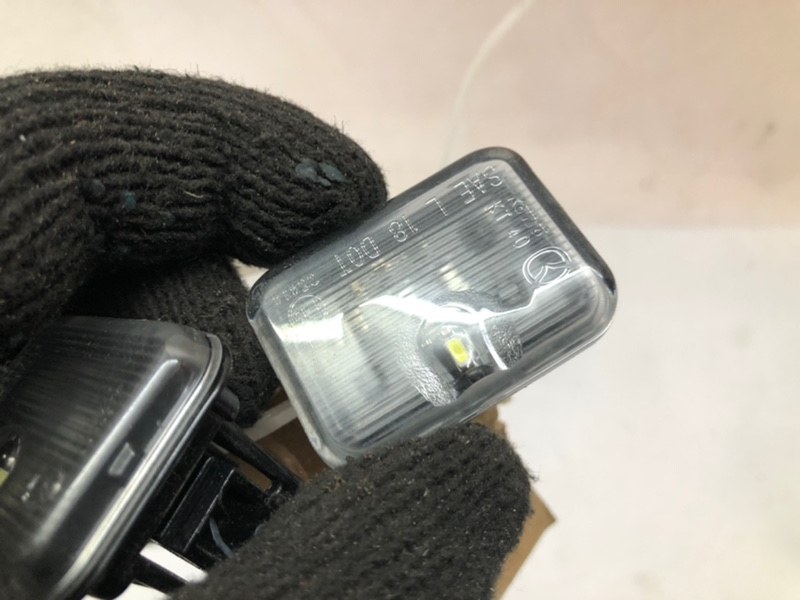 Подсветка номера Mazda CX-30 2020