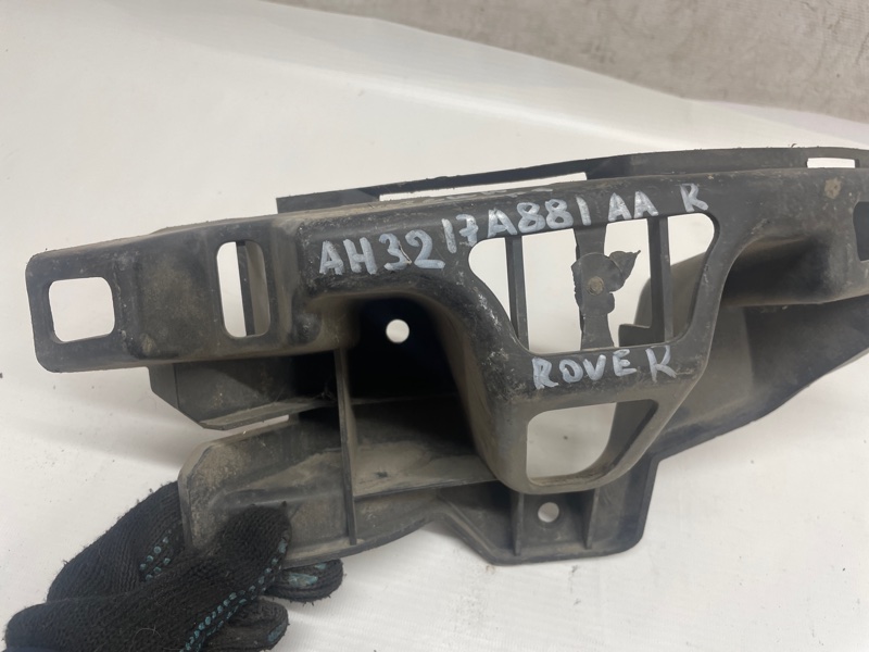 Кронштейн бампера Land Rover Range Rover Sport 2005-2013 L320