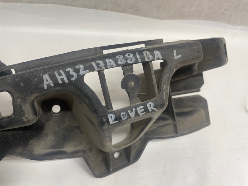Кронштейн бампера Land Rover Range Rover Sport 2005-2013 L320