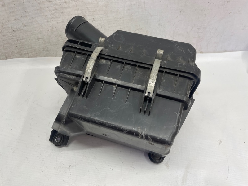 Корпус воздушного фильтра Mitsubishi Lancer 2007-2010 CY