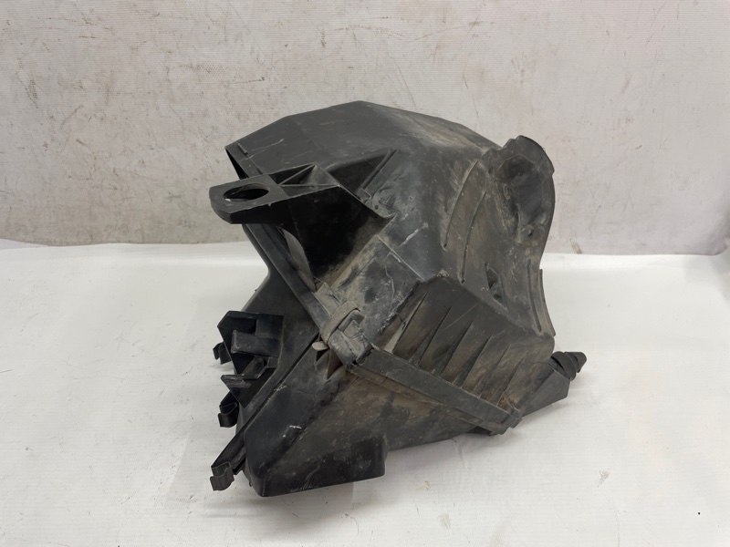 Корпус воздушного фильтра Audi A6 1997-2005 C5