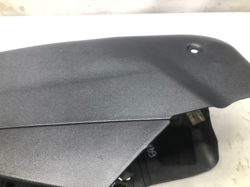 Консоль между сидений Hyundai Solaris 2019