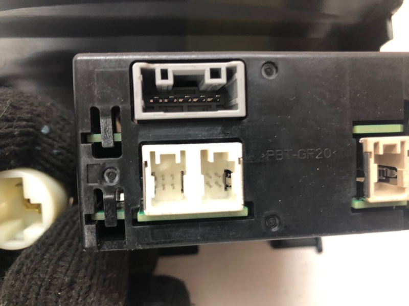 Разъем AUX / USB Mazda Mazda 3 2015 BM