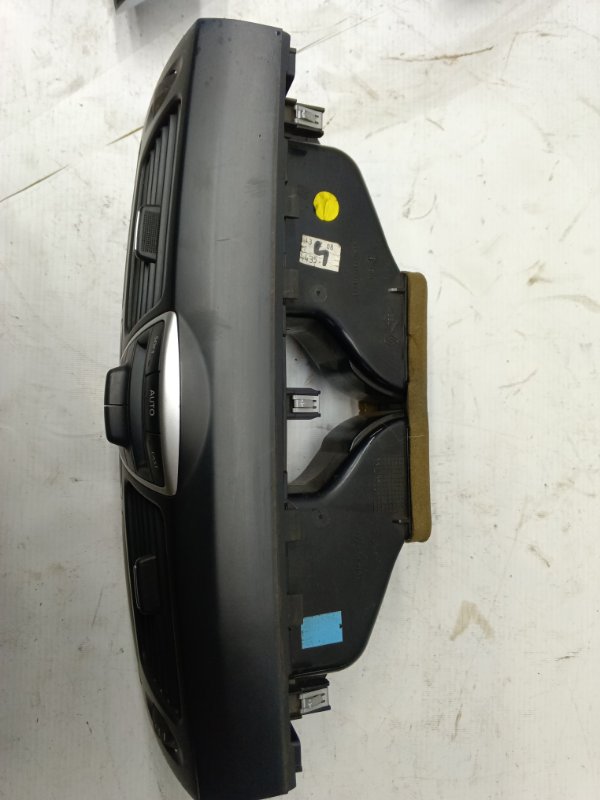 Кнопка стеклоподъемника Renault Laguna 2008