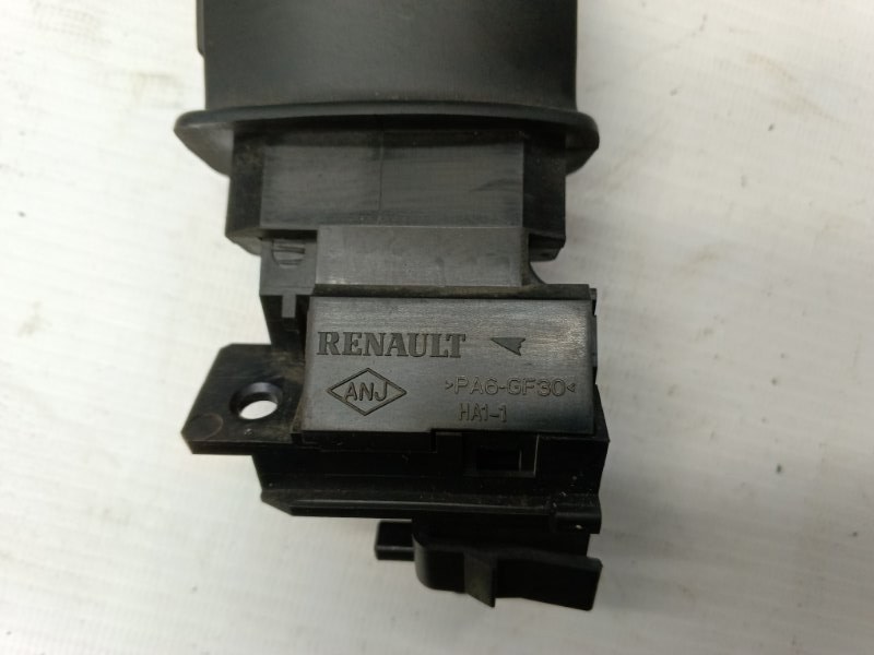 Кнопка управления магнитолой Renault Laguna 2008