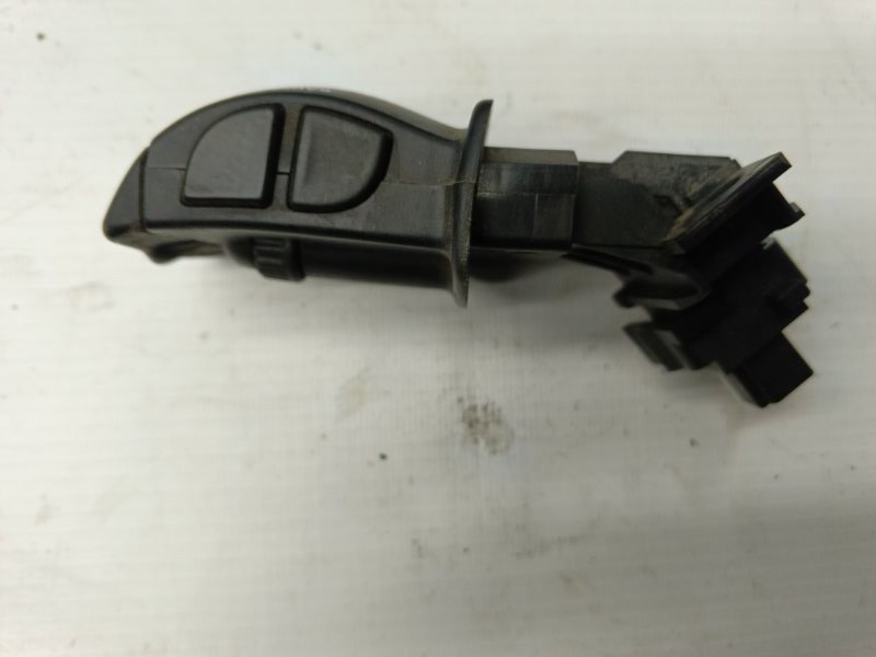 Кнопка управления магнитолой Renault Laguna 2008