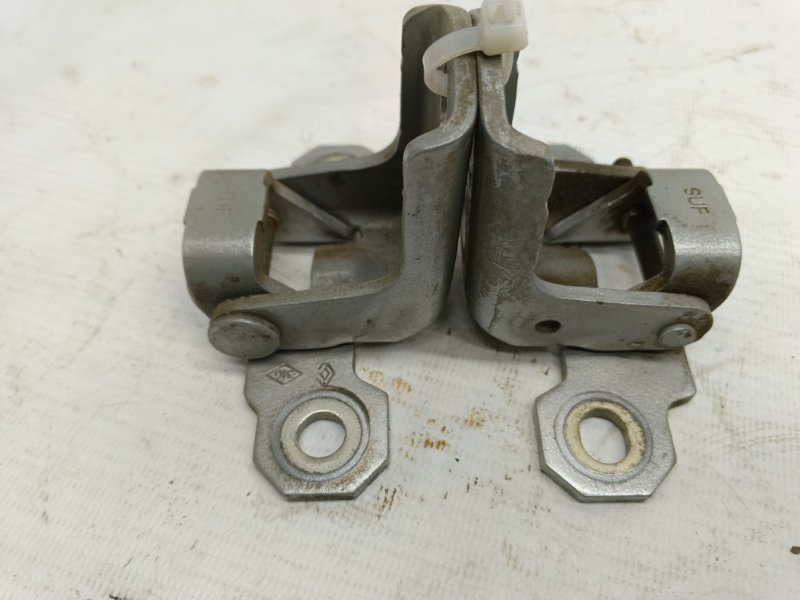 Петля двери Renault Laguna 2008