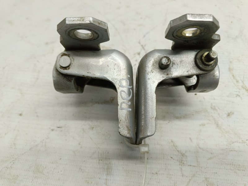 Петля двери Renault Laguna 2008