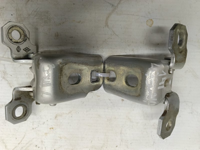 Петля двери Renault Laguna 2008