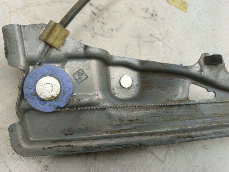Стеклоподъемник Renault Laguna 2008