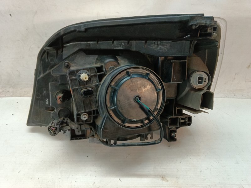 Фара Nissan X-Trail 2000-2007 NT30