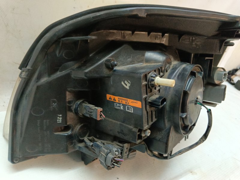 Фара Nissan X-Trail 2000-2007 NT30
