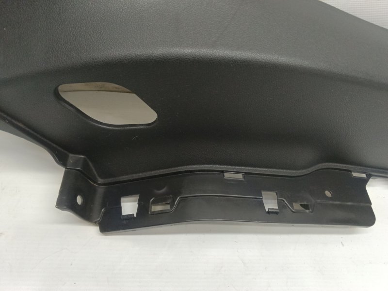 Обшивка стойки Hyundai Solaris 2019