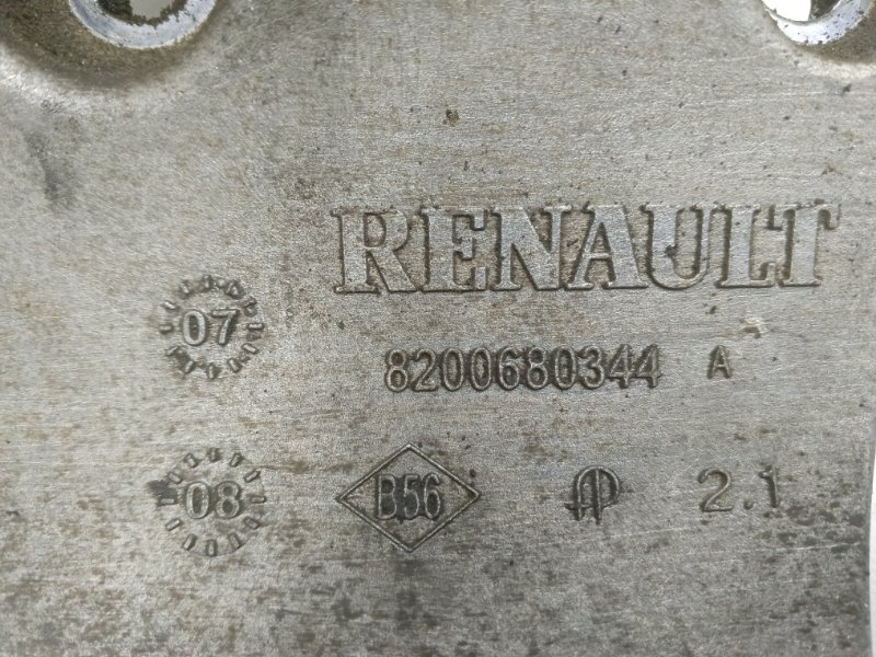Кронштейн генератора Renault Laguna 2008