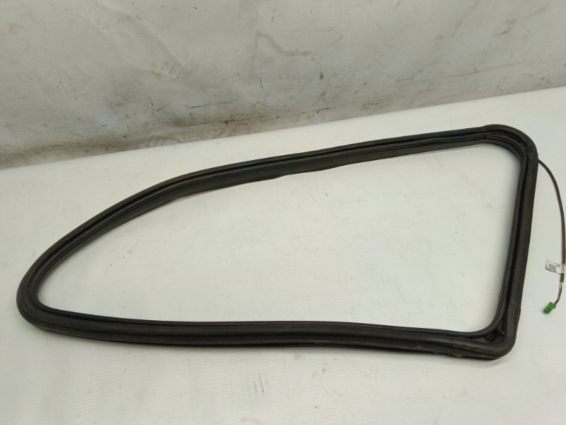 Уплотнитель кузова Mercedes-Benz R-Class 2006 R 350
